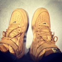 나이키에어포스미드4