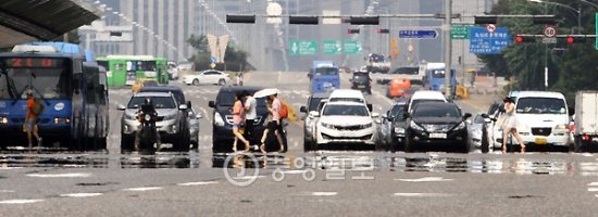 '전국 대부분 지역 폭염특보', '찜통더위' 언제까지 계속되나