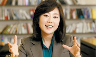 [이미지메이킹]조윤선 전 정무수석의 패션 감각-이미지컨설턴트 정연아 조선일보 칼럼